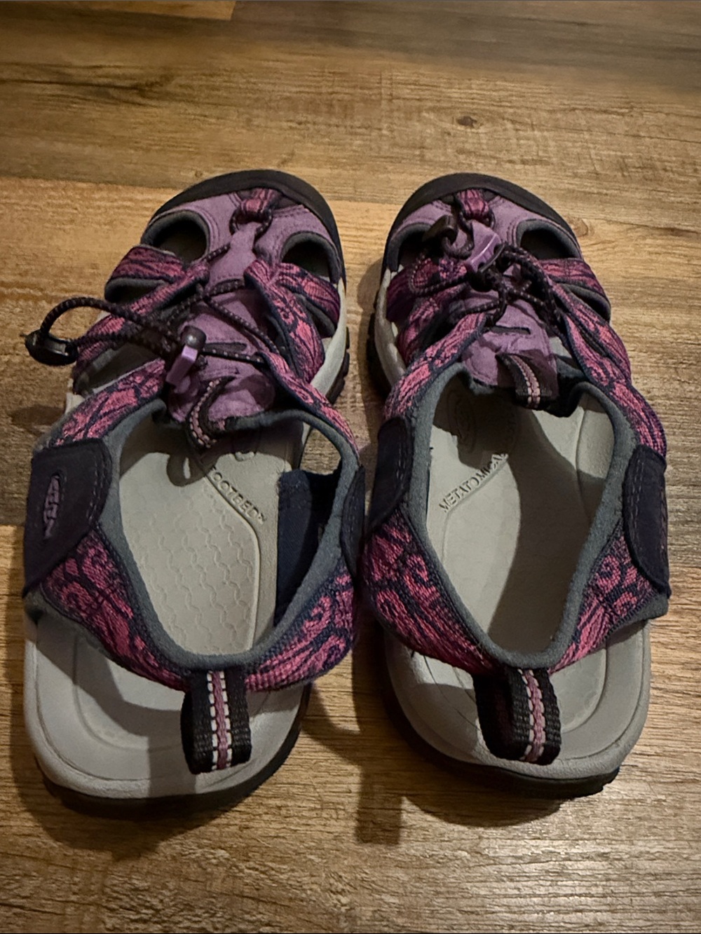KEEN Women’s Purple and Black Closed-Toe Sport Sandals - Picture 3 of 4